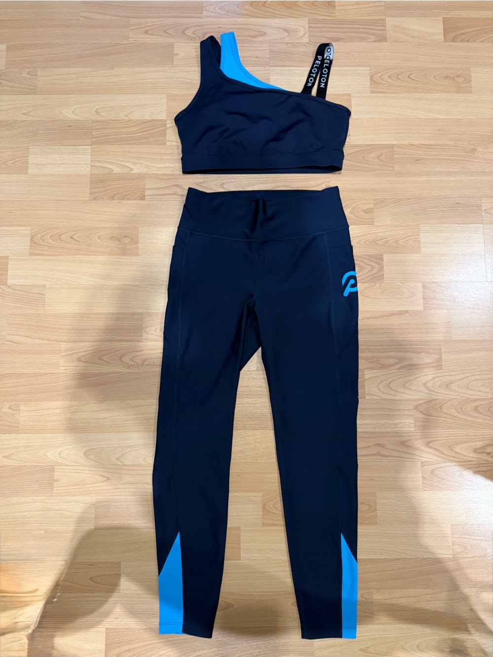 Peloton Navy Blue Matching Set | Sports Bra + Leggings | Blue Accent | Size L